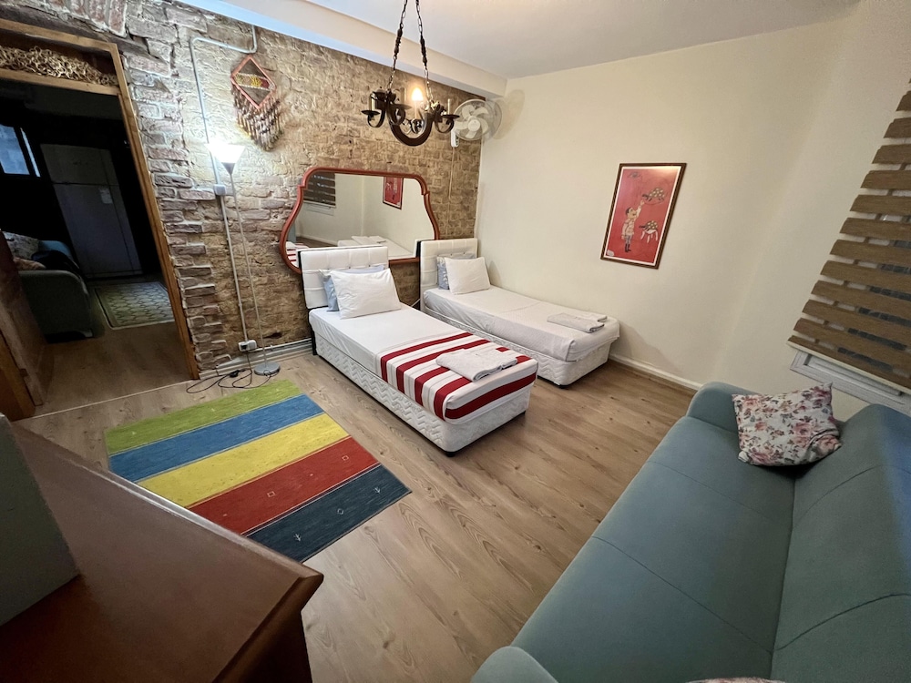 Family Apartment No 4 (150 Meters Away) photo 2