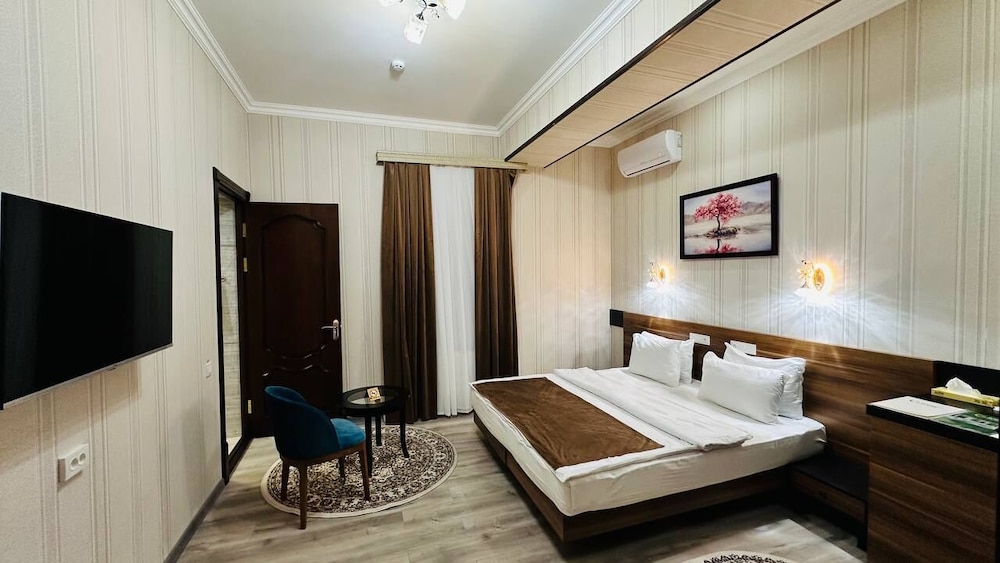Double Room - Photo 1