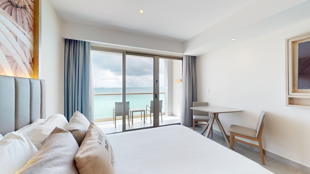 Luxury Beach Front Room Diamond Club