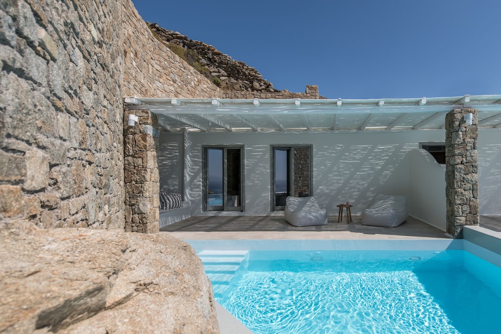 Grand Suite with pool - Photo 5