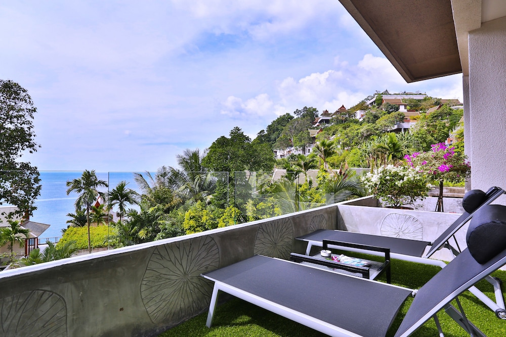 Deluxe Ocean View - Photo 7