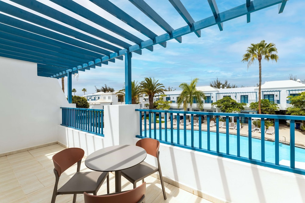 Deluxe Apartment, Pool View (3 Adults + 1 Child)