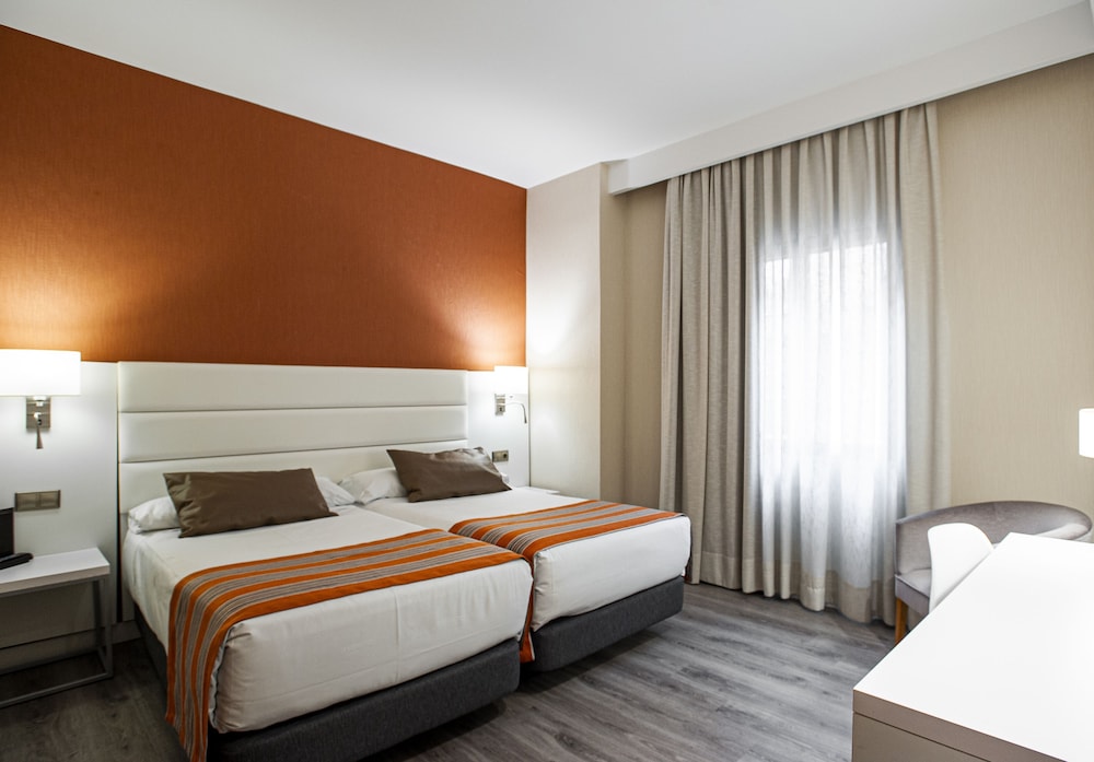 Double Room - Photo 2