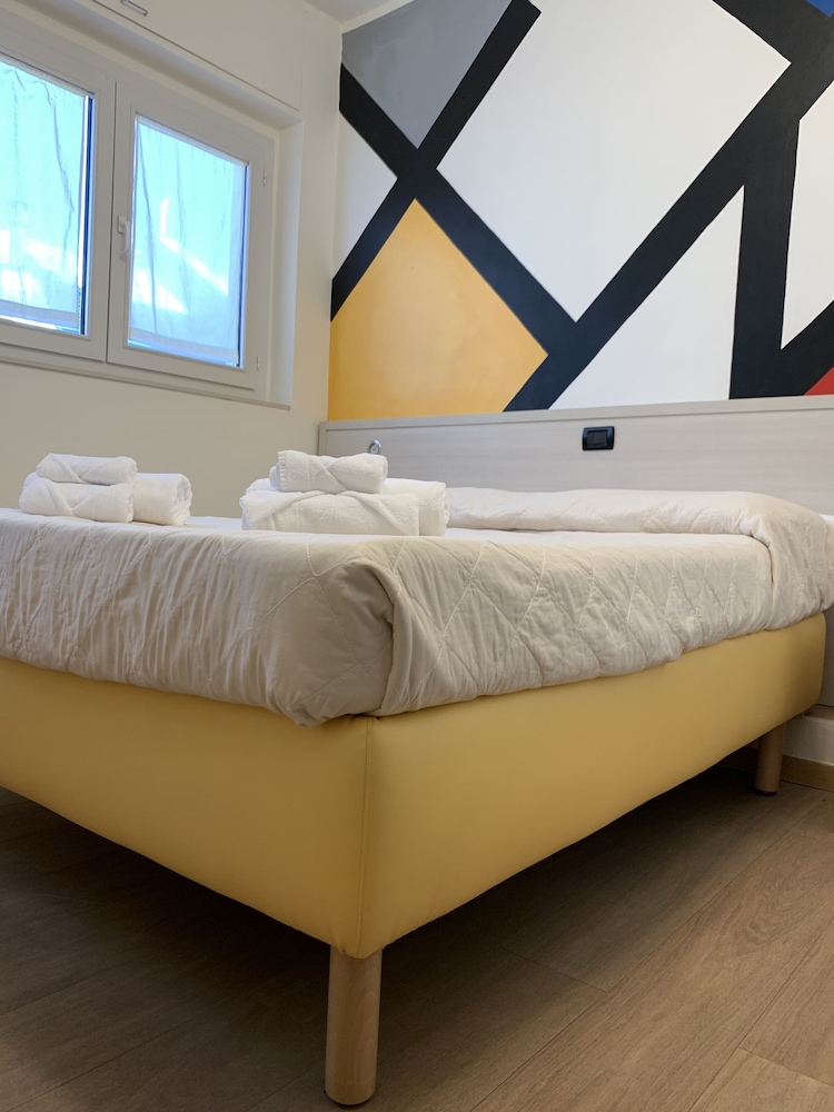 Premium Double or Twin Room - Photo 9