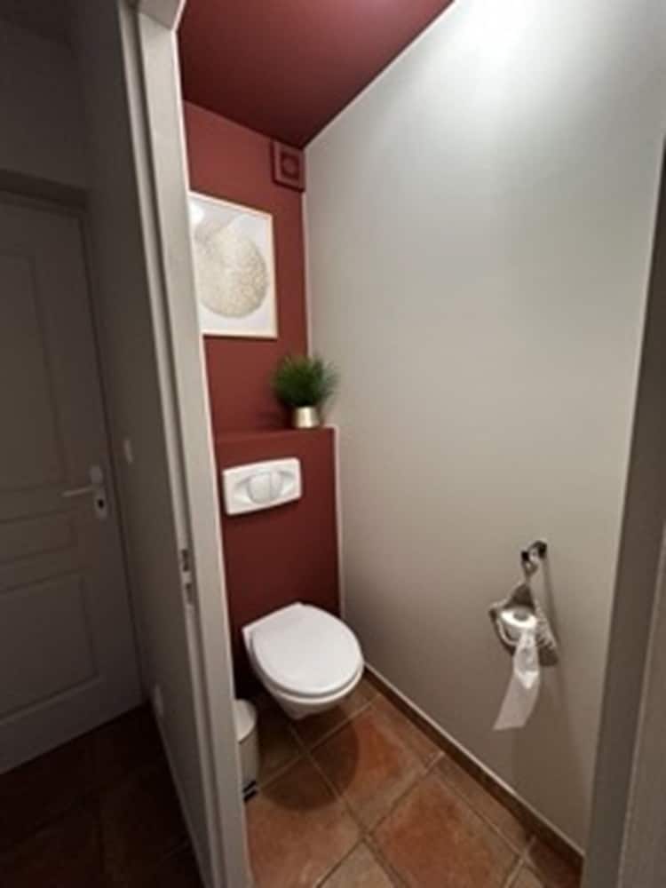 Premier Double Room, Private Bathroom, Pool View photo 3