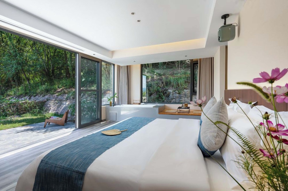 Romantic Double Room, Hill View photo 1
