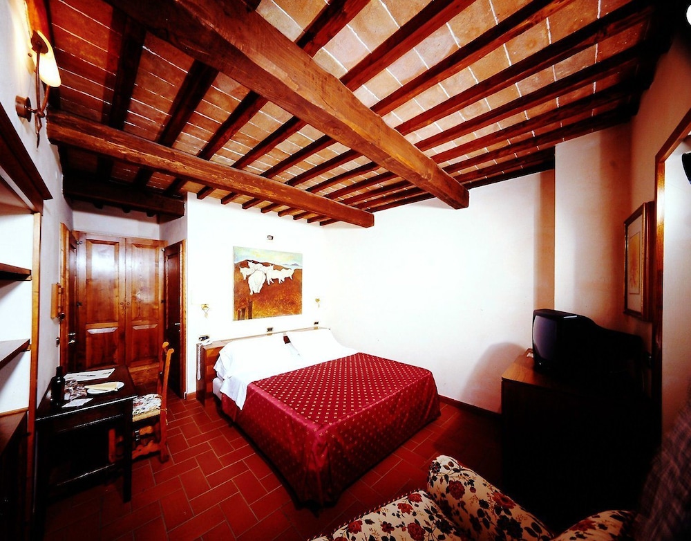 Standard Double Room - Photo 4