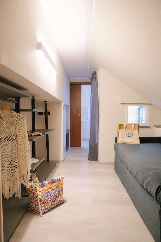 Deluxe Room, Multiple Beds, Balcony, Sea View photo 2