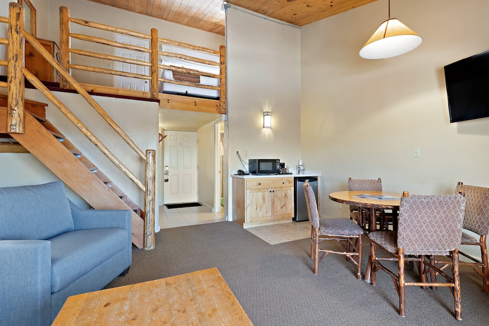 Sioux Lodge Loft photo 2