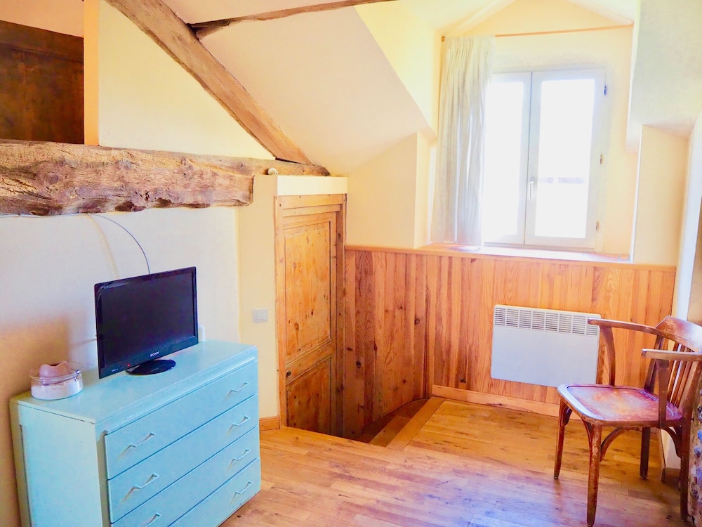 Family Room - Photo 3