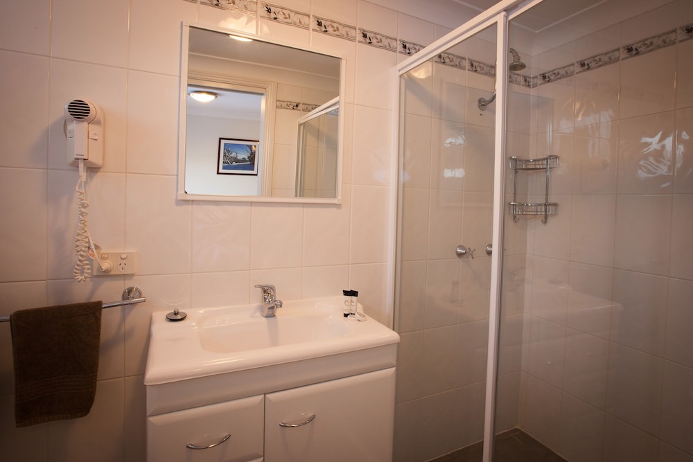 Standard Twin Room, 2 Twin Beds photo 3