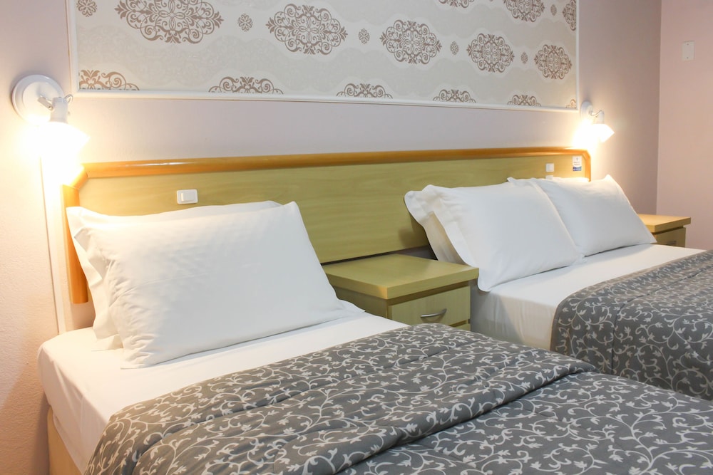Deluxe Suite - Photo 3