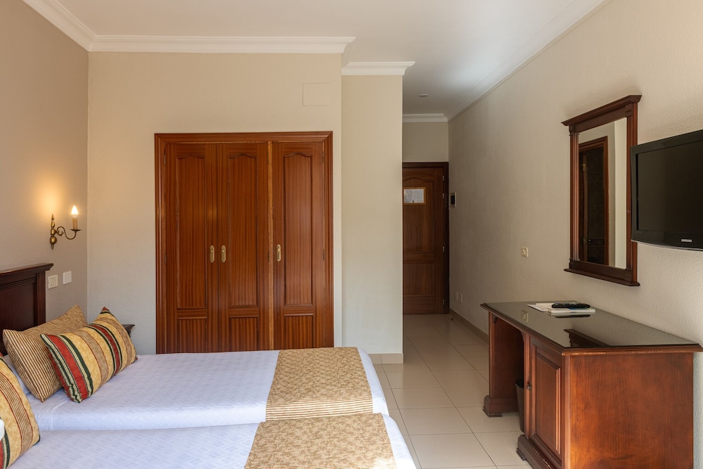 Double room with french balcony - Photo 8