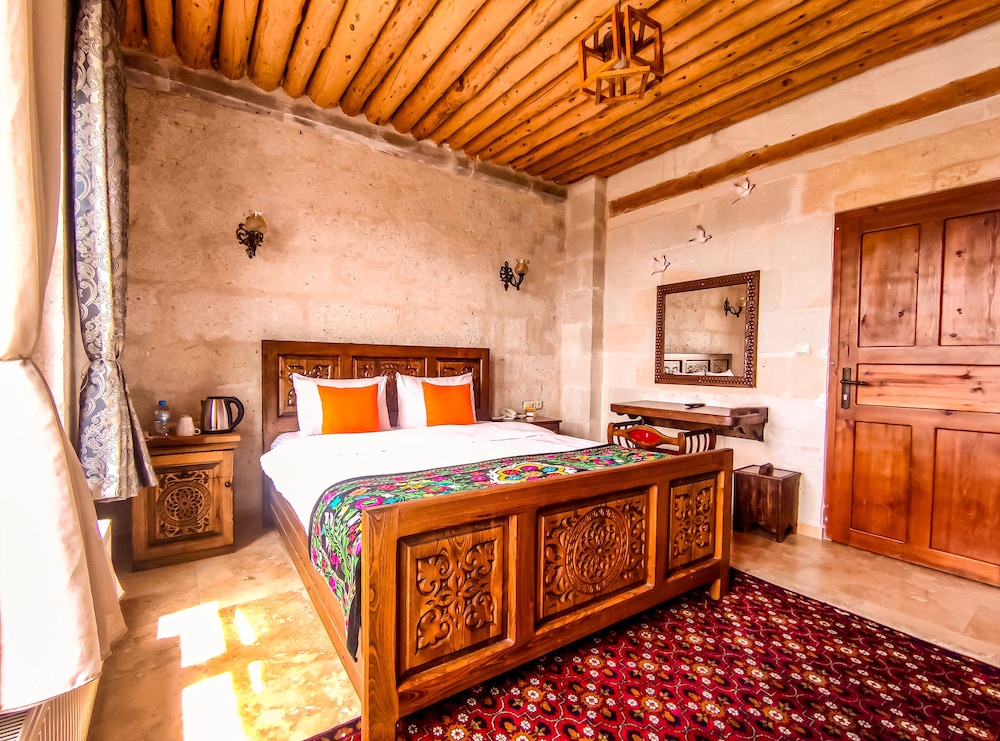 Deluxe Room - Photo 3