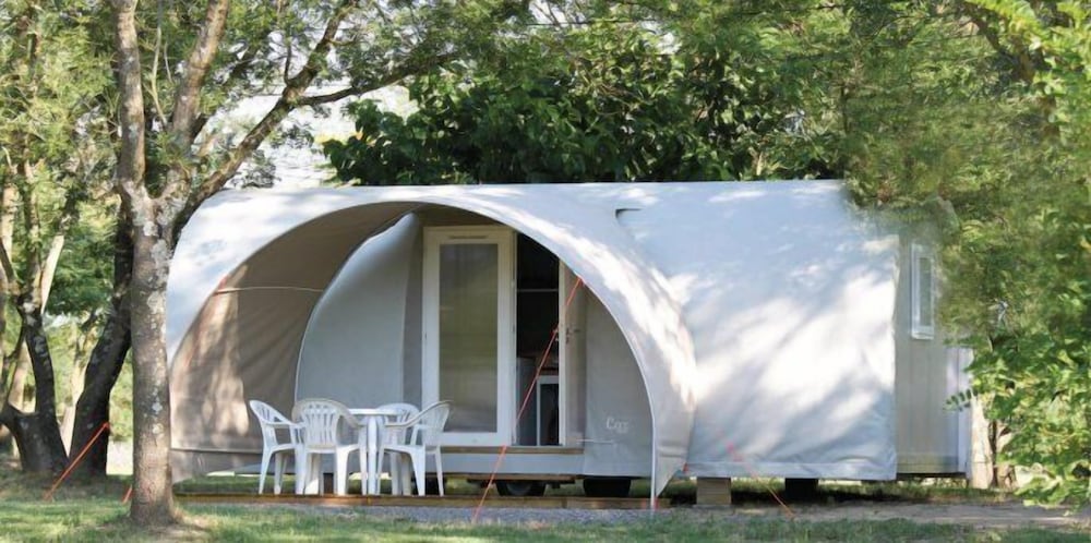Mobile Home (Coco Sweet) photo 2