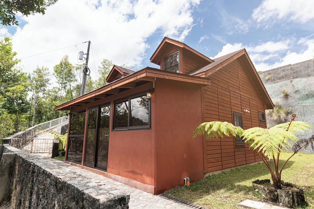 Deluxe Cabin, Mountain View photo 1
