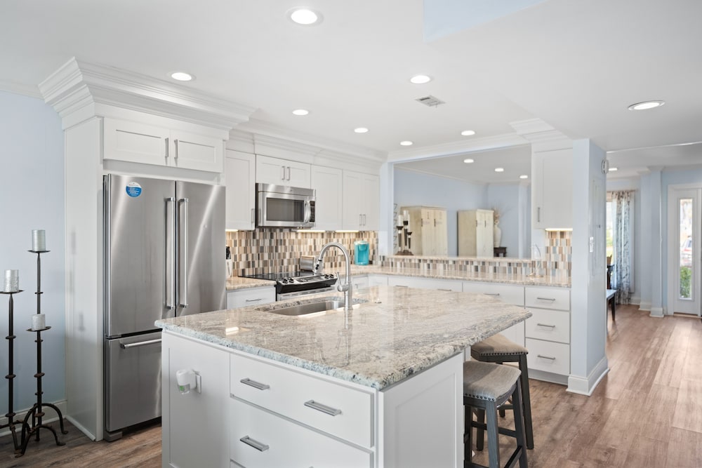 Condo, 2 Bedrooms