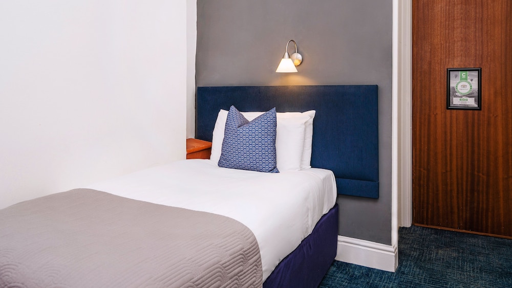 Single Room photo 1
