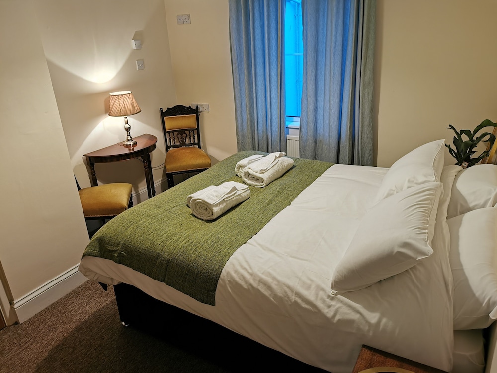 Basic Double Room