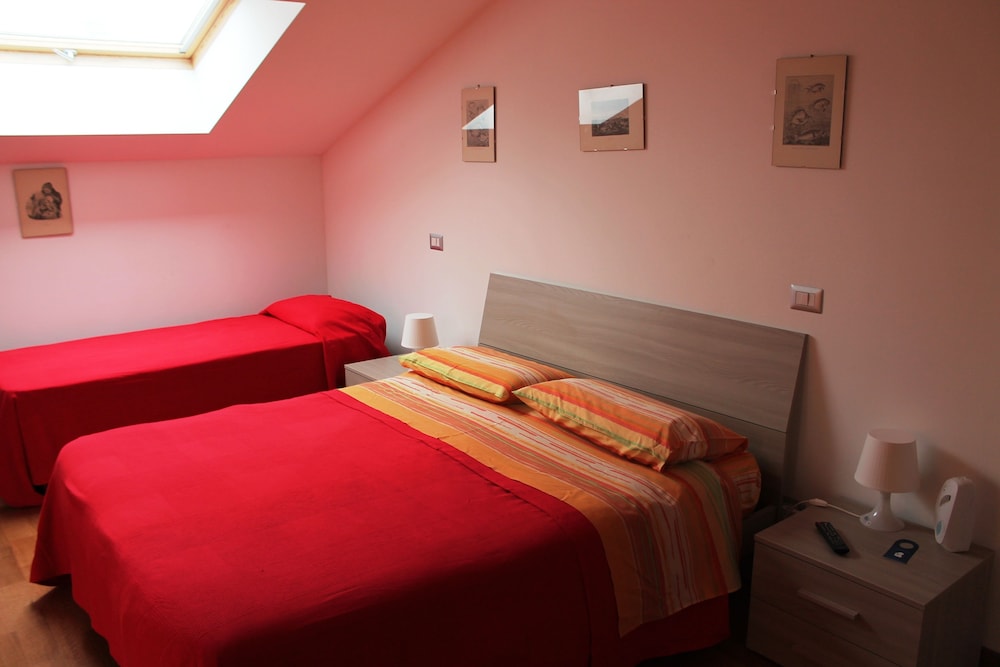 Family Quadruple Room, 1 Bedroom, Balcony, Garden Area photo 1