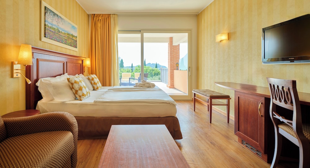 Junior Suite, Garden View
