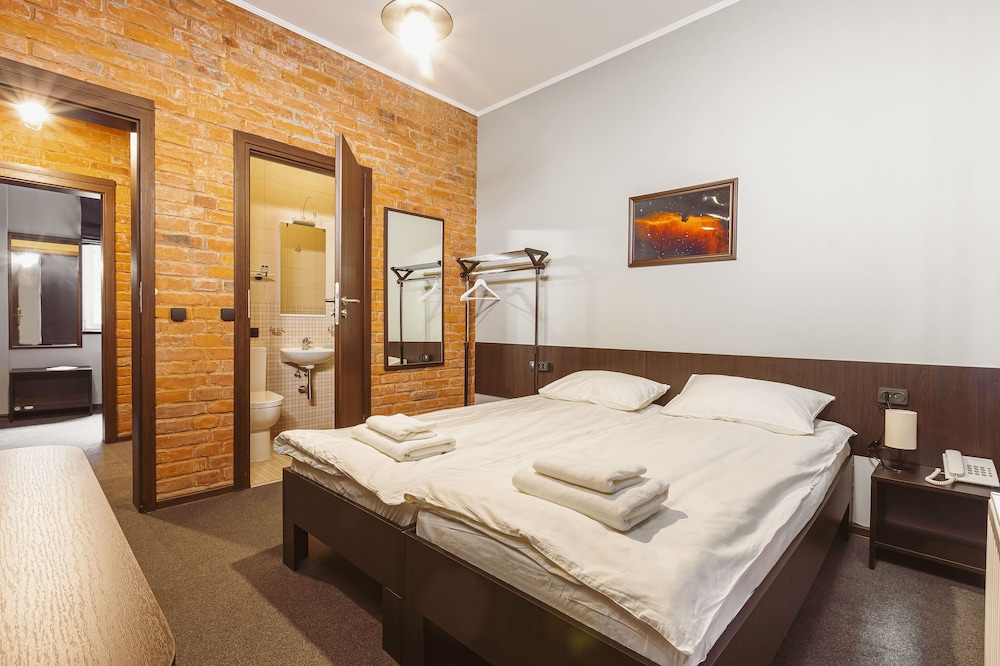 Standard Double or Twin Room photo 1