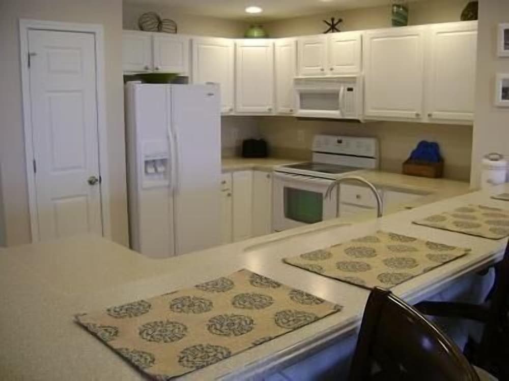Family Condo, 4 Bedrooms, Lake View photo 3