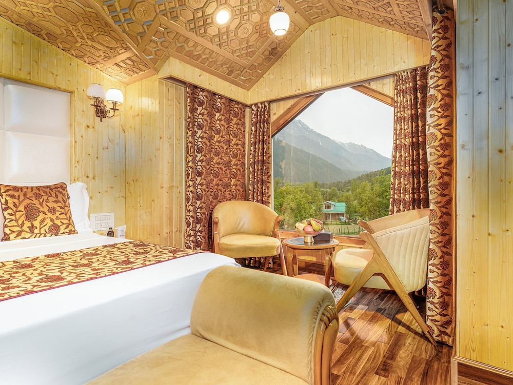 Luxury Suite, Mountain View - Photo 4
