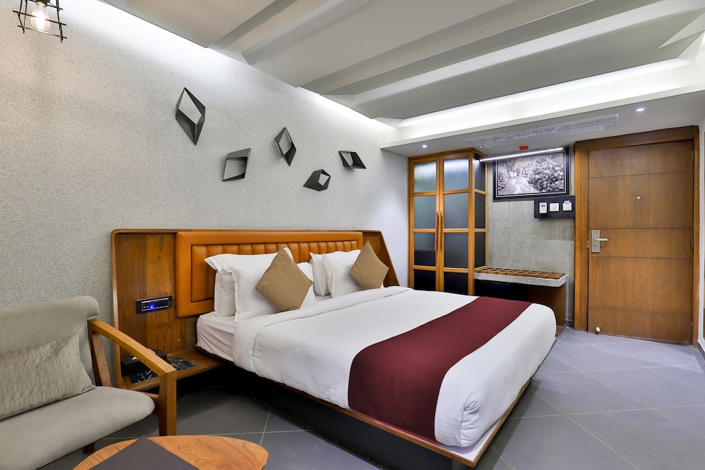 Deluxe Room - Photo 7