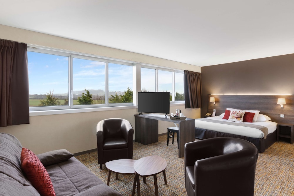 Junior Suite, Multiple Beds, Non Smoking (with Sofabed) photo 1