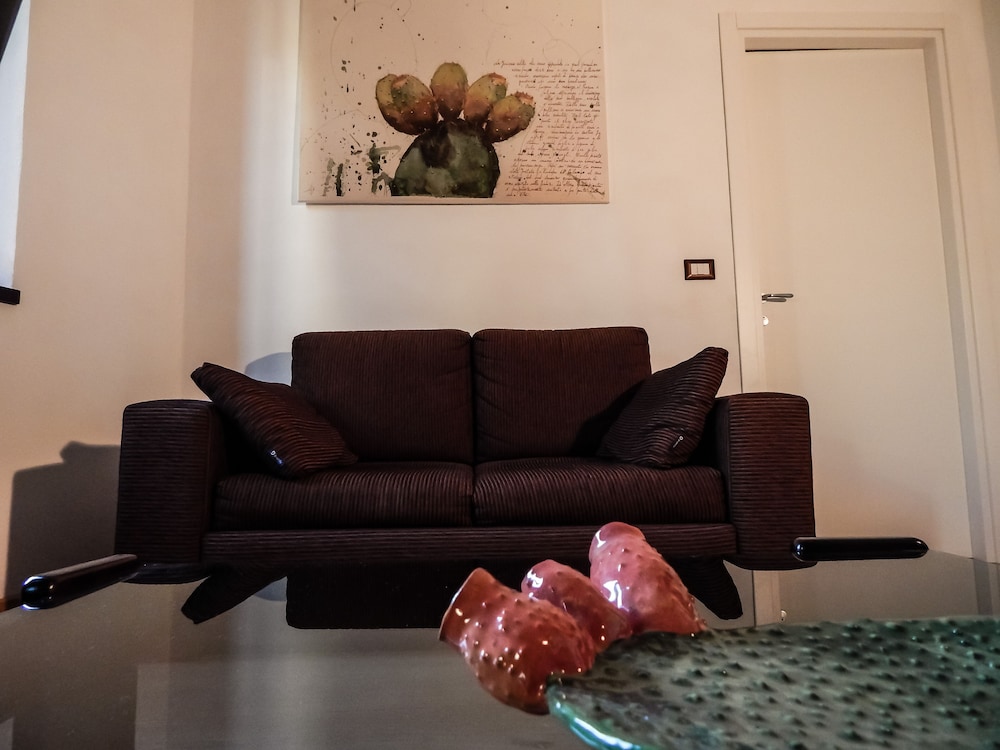 Family Room - Photo 9