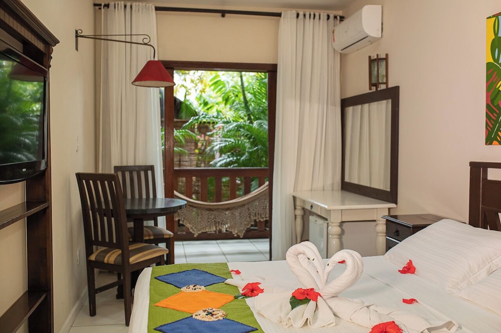 Suite, Balcony, Garden Area photo 3