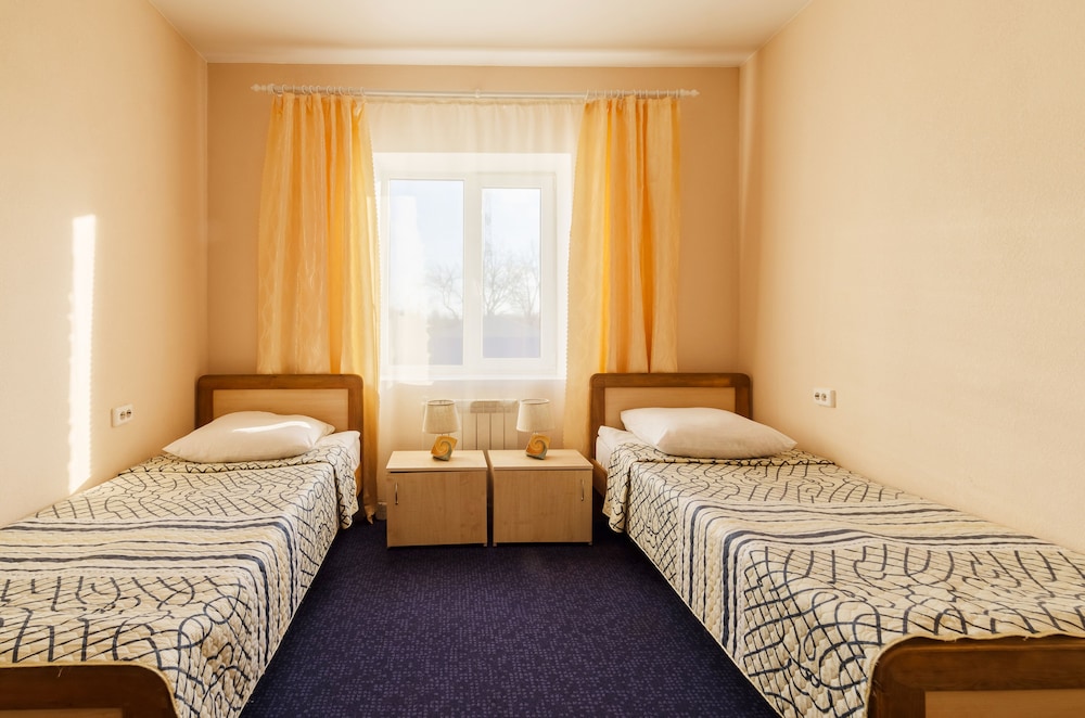 Economy Twin Room photo 1