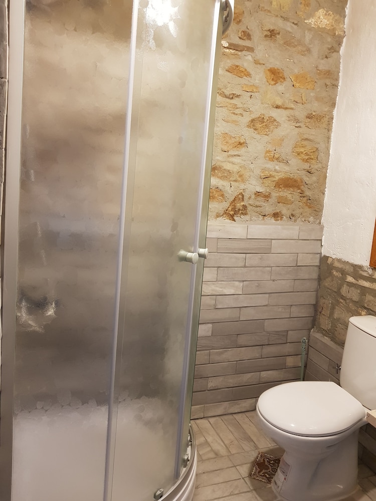 Deluxe Studio Suite photo 3