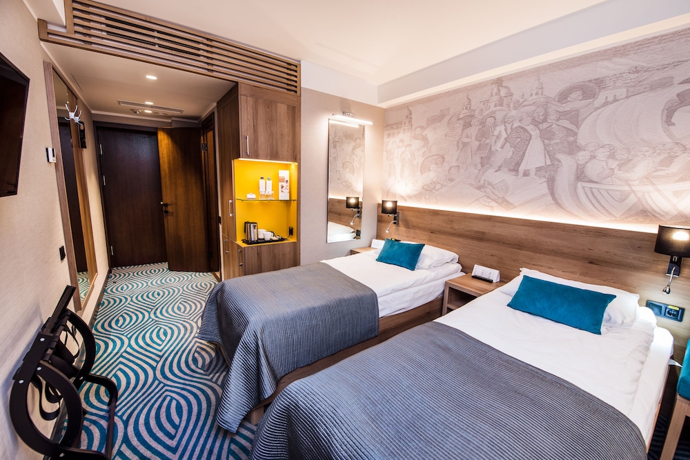 Premier Business Twin room photo 2