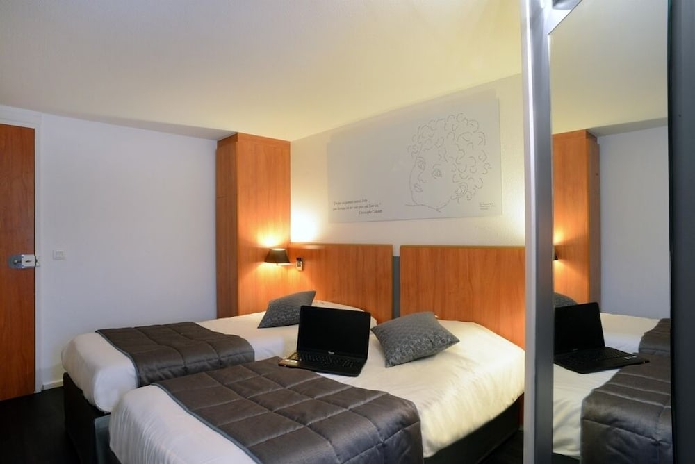 Standard Double or Twin Room - Photo 1