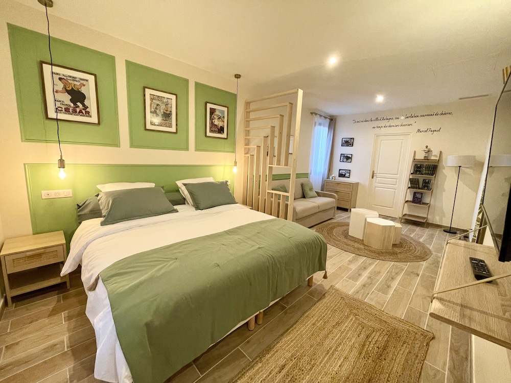 Deluxe Suite photo 1