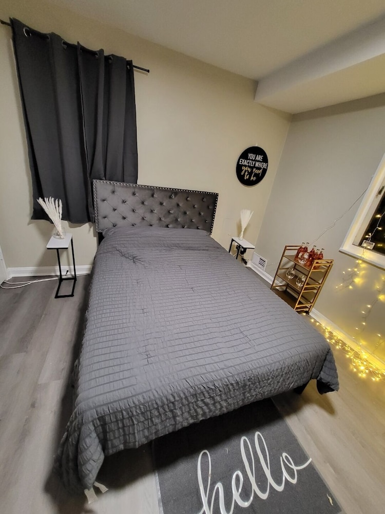 Deluxe House photo 2