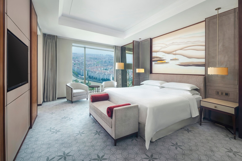 Premium Room, 1 King Bed