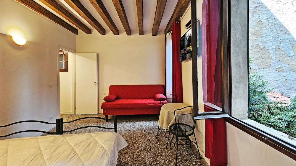 Appartamento con 2 camere da letto photo 2