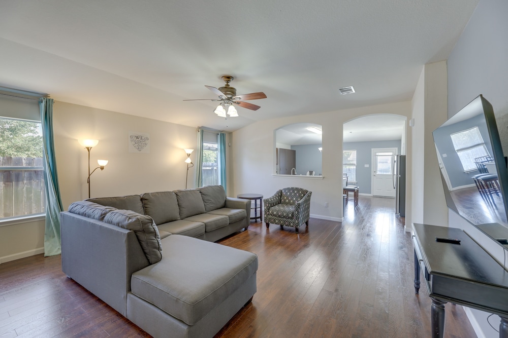 House (4 Bedrooms) photo 1