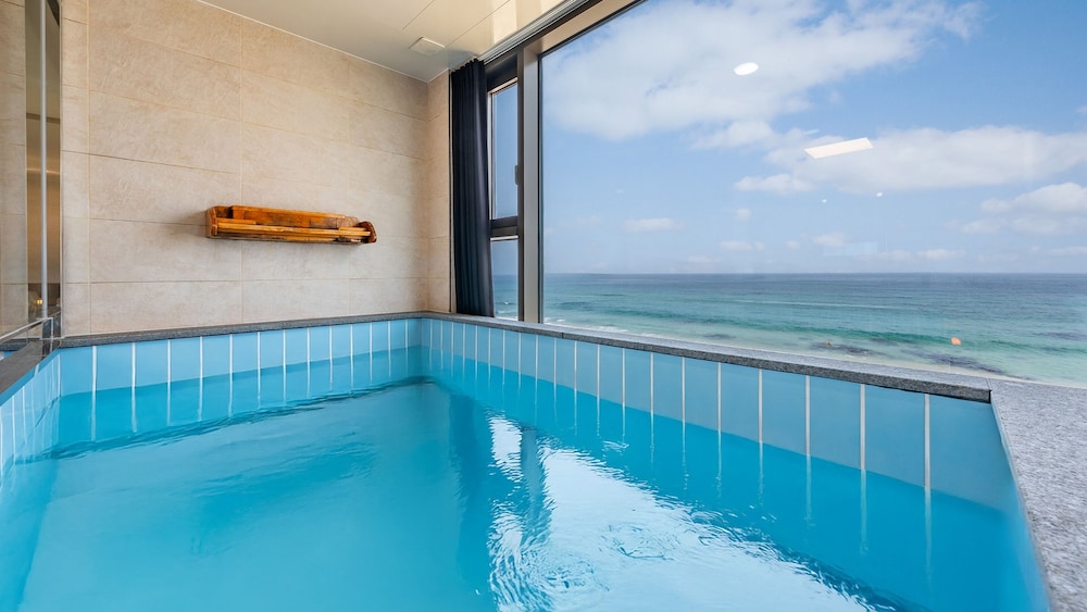 Basic Room, 1 Bedroom (A 201 (Ocean View, Jacuzzi))