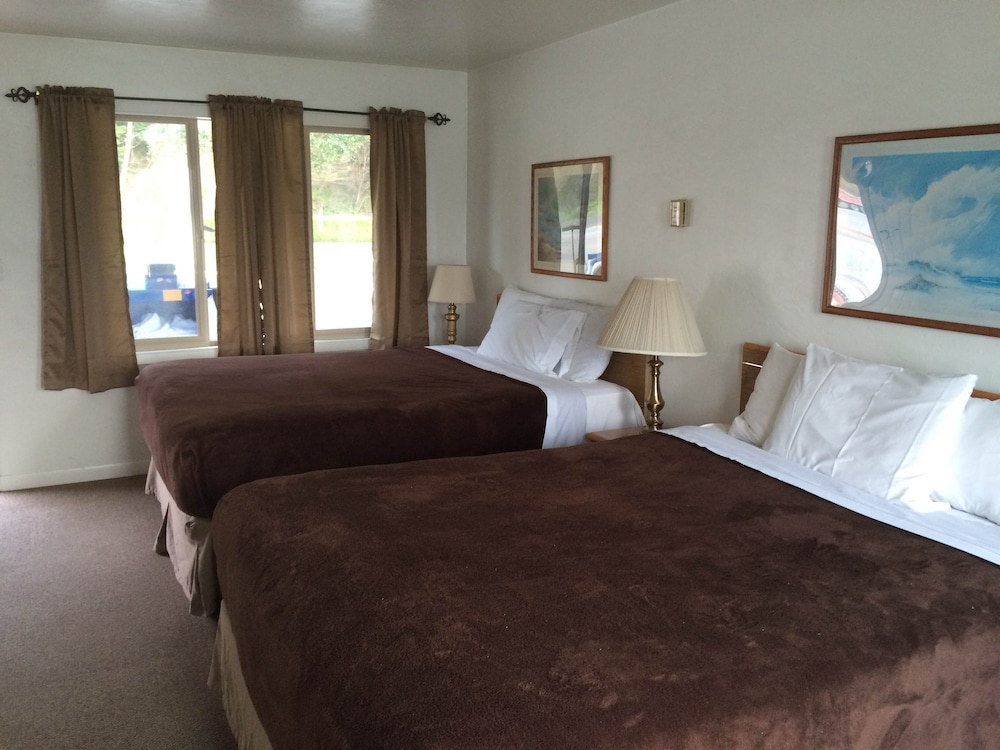 Double Room, 2 Queen Beds, Bay View photo 1