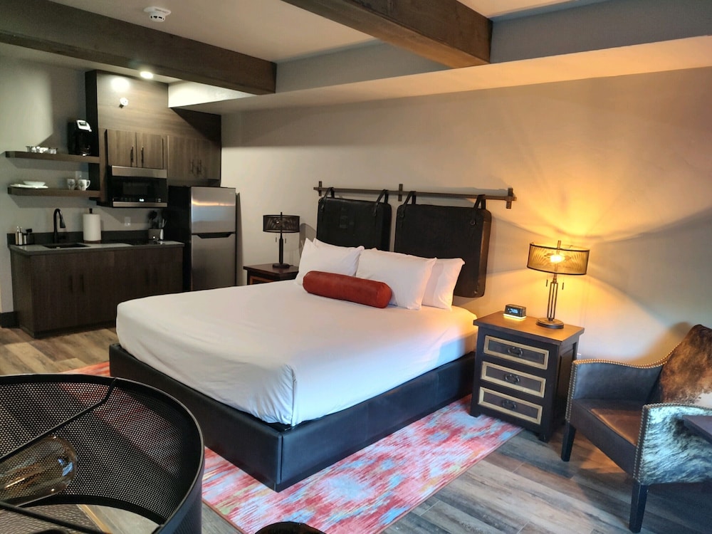 Elite Room