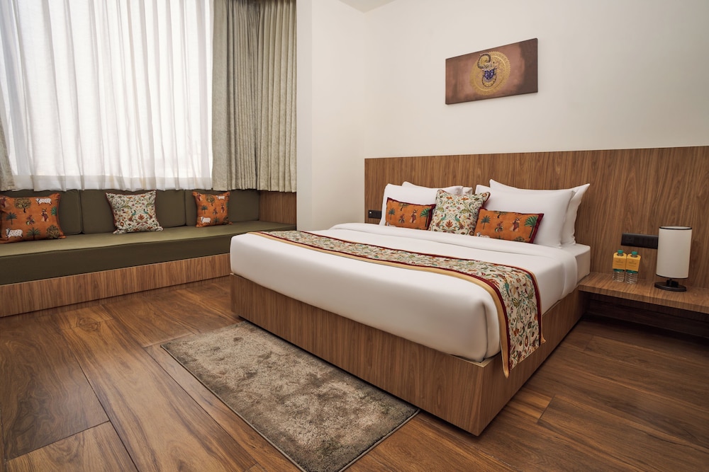 Deluxe Double Room, 1 King Bed with Sofa bed