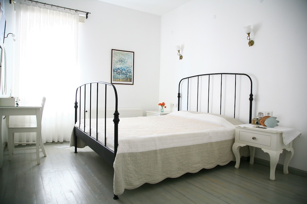 Standard Room photo 1