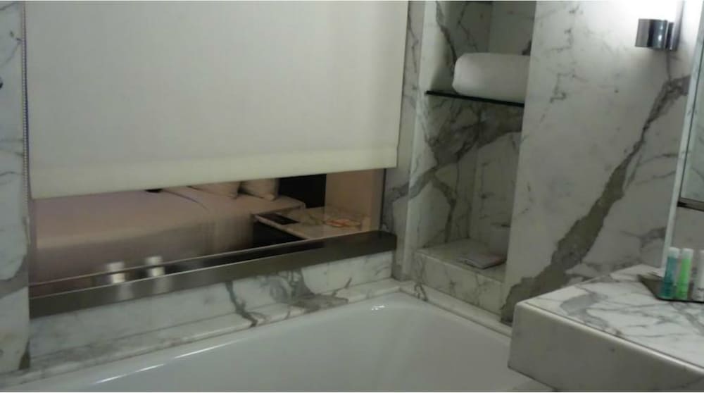 Reflection Room - Photo 11