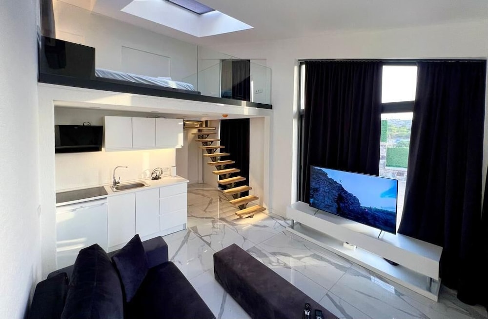 Royal Room, Jetted Tub