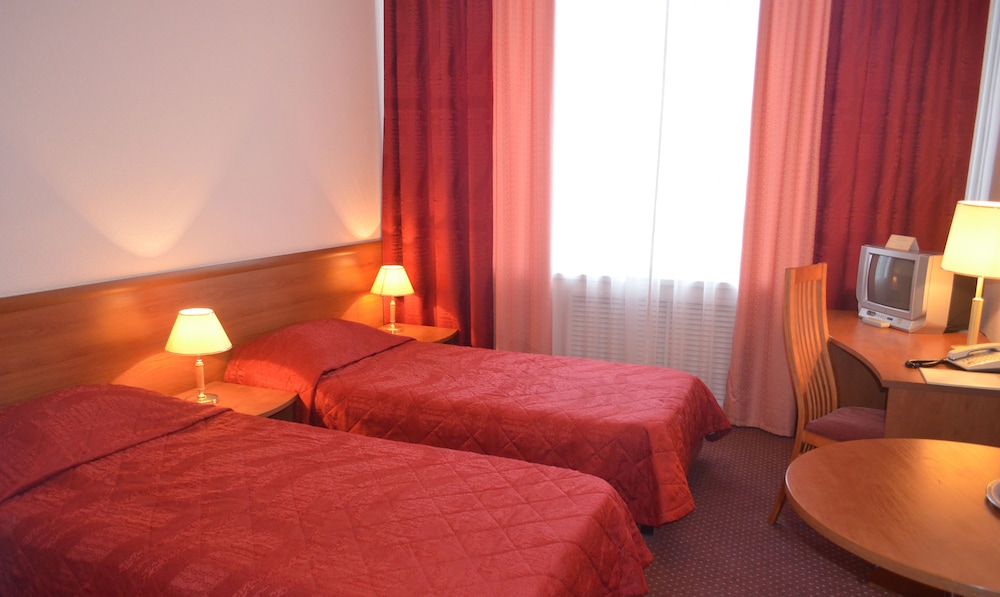 Standard Double or Twin Room photo 3