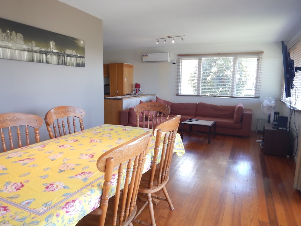 Cedar Lookout: 5-Bedroom Home (including 1 Tri-Bunk) photo 2